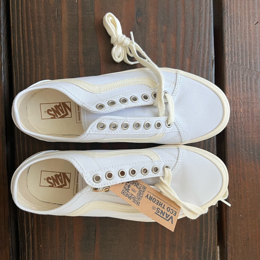 Brand new never worn Vans